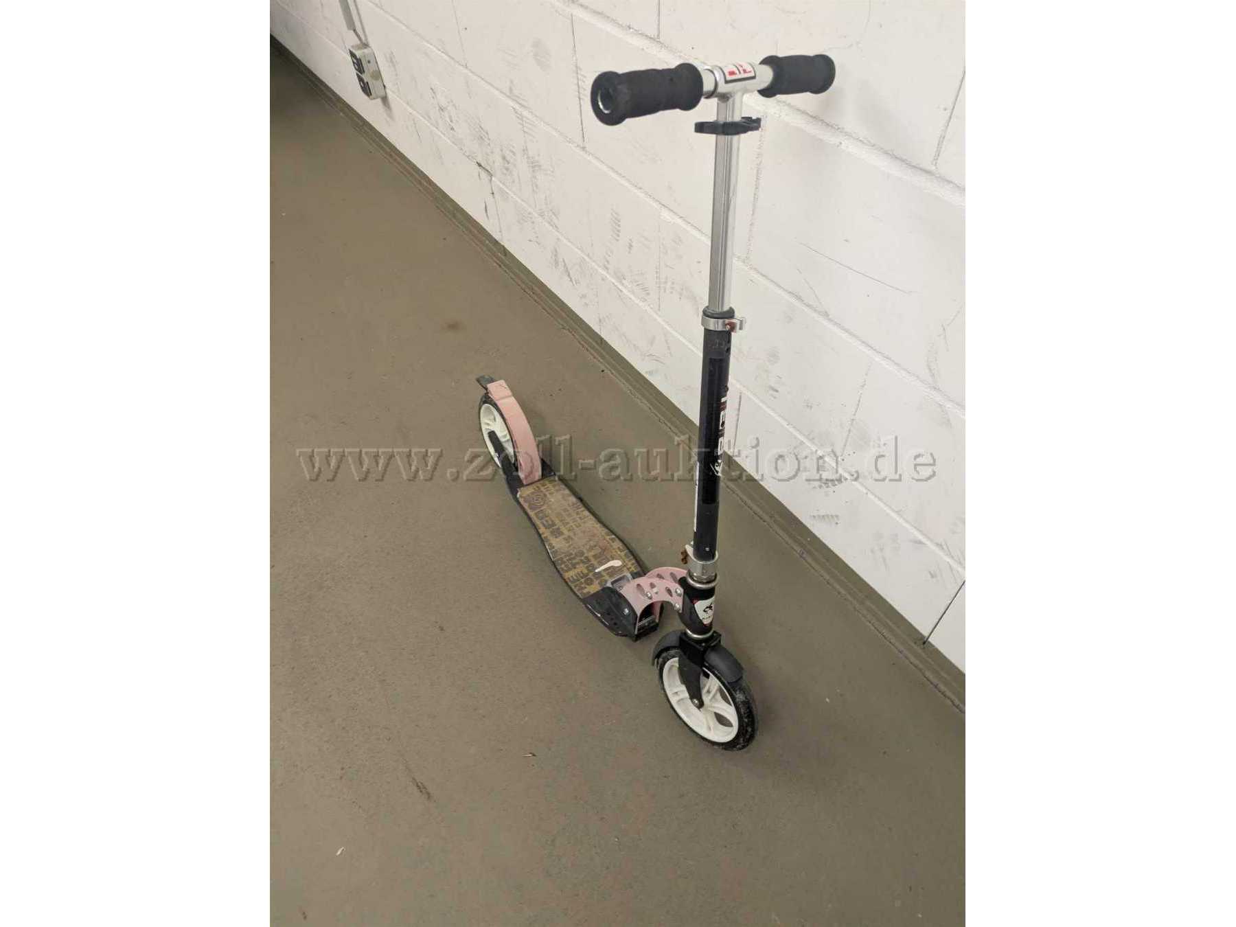 Kinderroller Scooter vorne