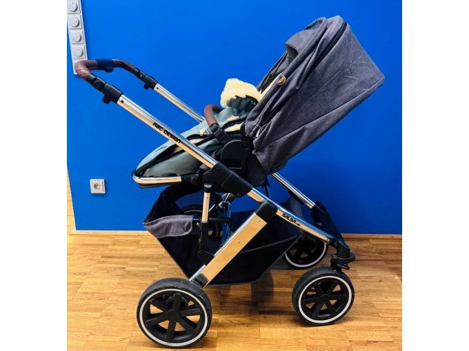 Kinderwagen Seitenansicht