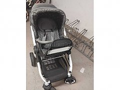 Kinderwagen vorne