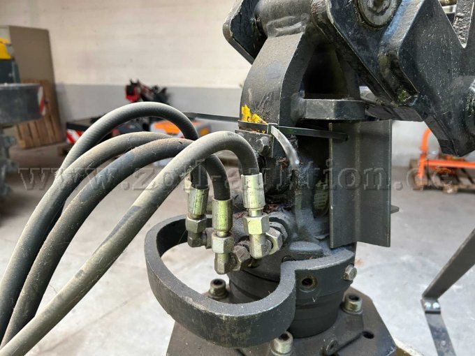 Hydraulikleitungen zum Greifer
