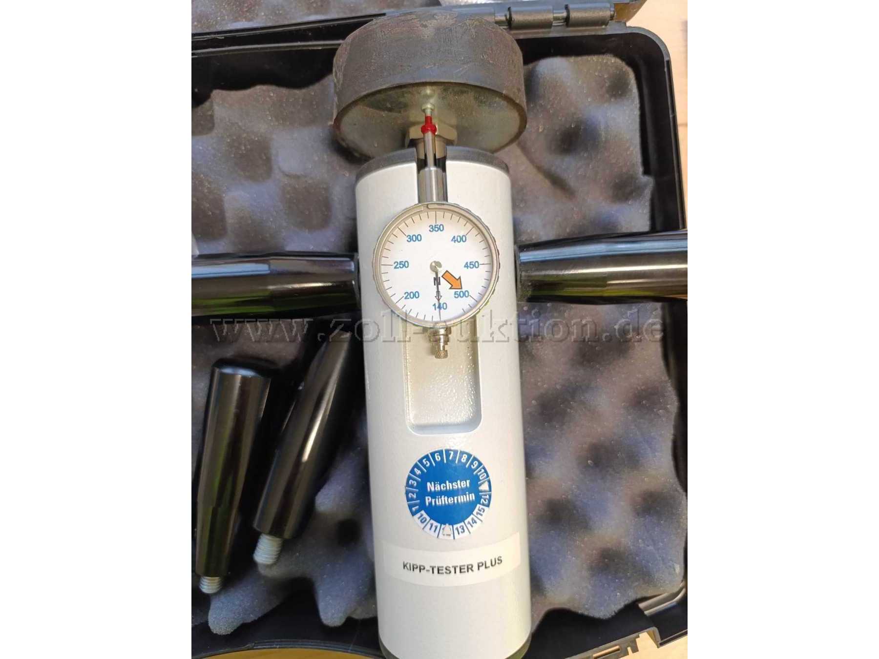 Tester mit Kraftmesseinrichtung