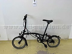 Klapp-Rad von Brompton, links