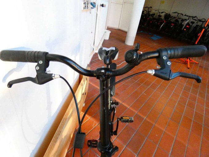 Klapprad BTwin_ Ansicht auf Lenker