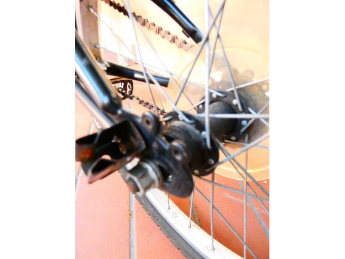 Klapprad BTwin_ hintere Radachse