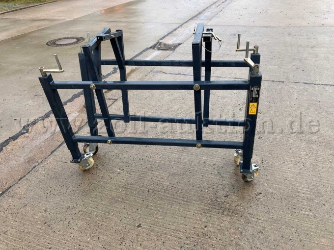 fahrbares Hebegerüst für Kehrbehälter 3