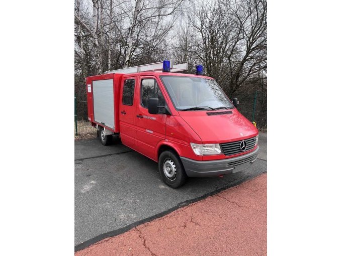 Ansicht:Front und rechte Seite