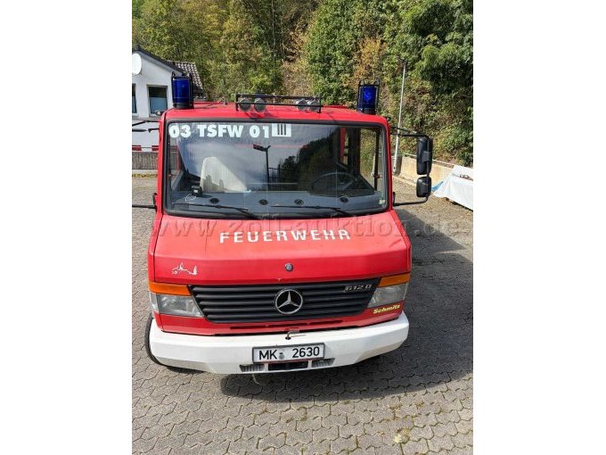1 Kleintanklöschfahrzeug KTLF auf Mercedes Benz 612 D-Vario – foto 2 – kavel bij Zoll-Auktion, Altena