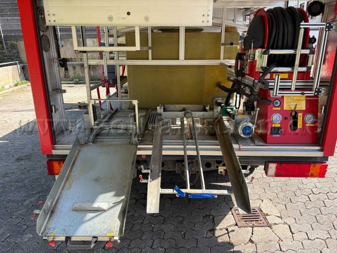 1 Kleintanklöschfahrzeug KTLF auf Mercedes Benz 612 D-Vario – foto 10 – kavel bij Zoll-Auktion, Altena