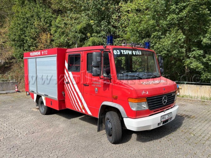 1 Kleintanklöschfahrzeug KTLF auf Mercedes Benz 612 D-Vario – foto 3 – kavel bij Zoll-Auktion, Altena