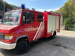 quer seitlich Fahrerseite