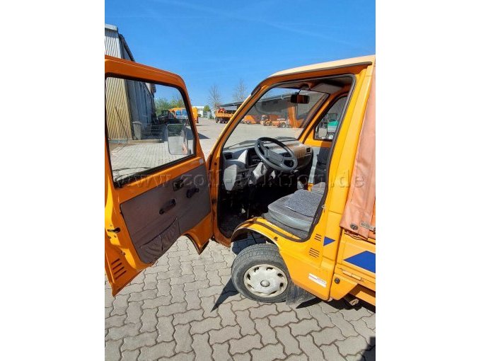 Einstieg Fahrerseite