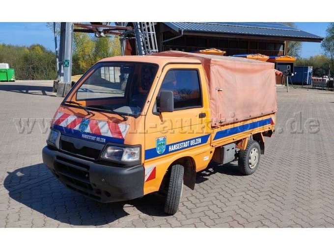 Ansicht schräg links