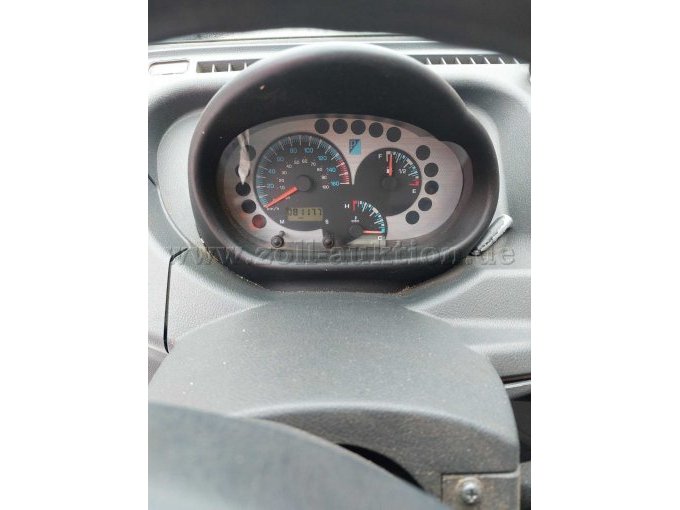 Instrumententafel mit aktuellem Kilometerstand