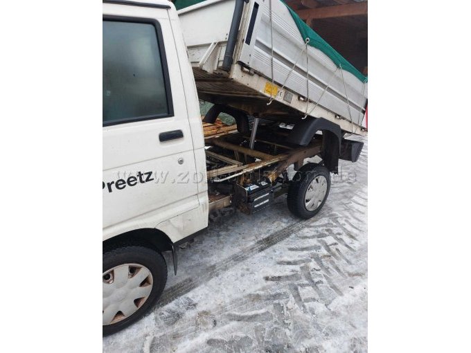 Fahrzeug in der Seitenansicht von links