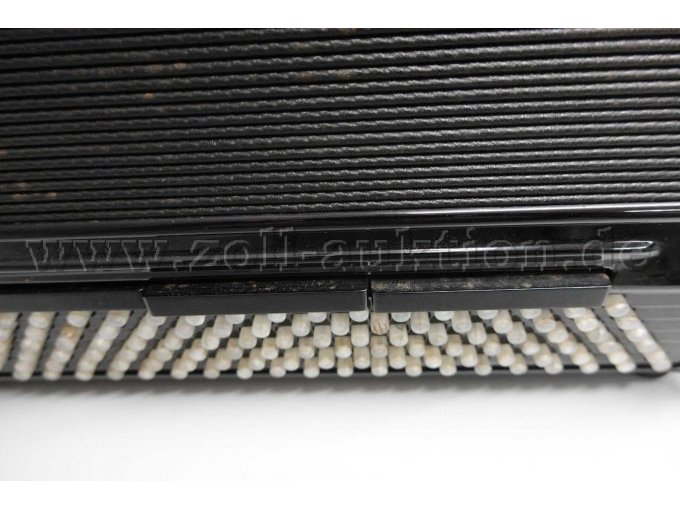 1 Knopfakkordeon  der Marke HOHNER Modell Atlanta 145 P Tastenansicht