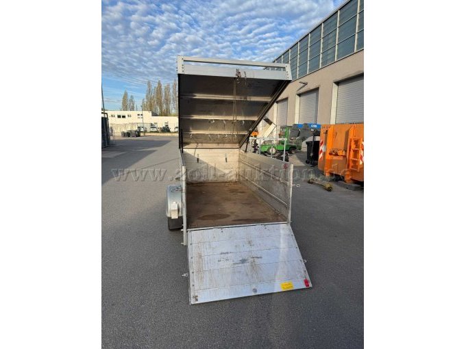 Heckansicht Deckel offen