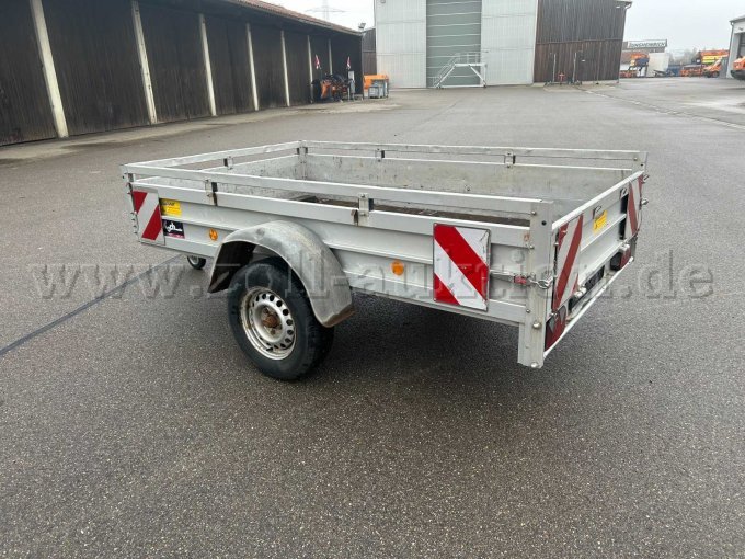 Anhänger linke Seite