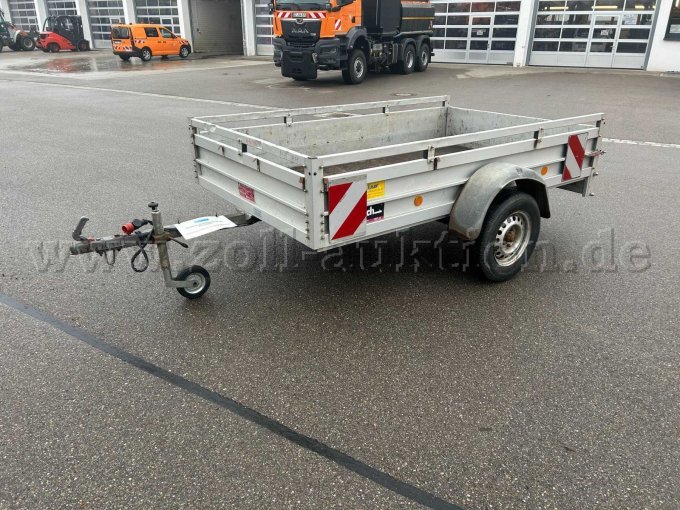 Anhänger vorne links