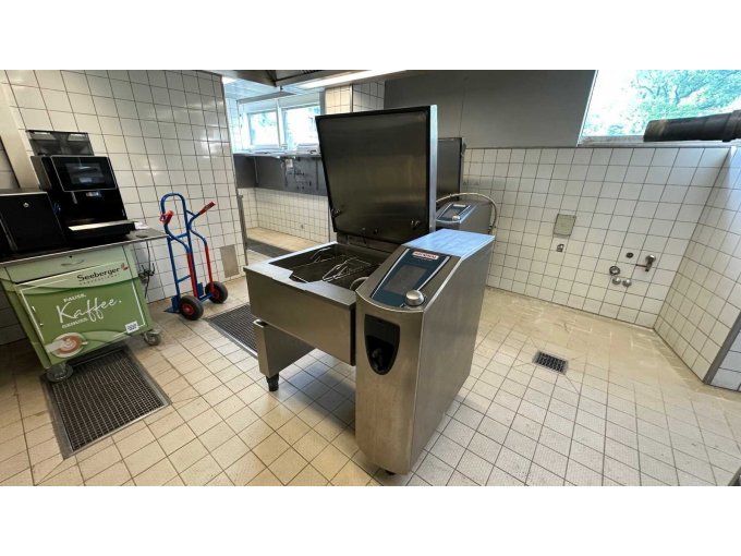 Kochkessel VarioCooking Center MULTIFICIENCY 211 Standard Front- und Seitenansicht