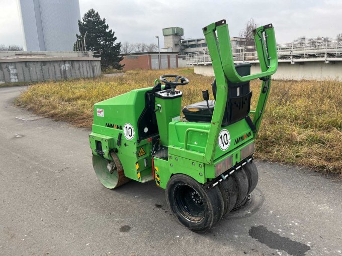 Ammann Walze AV 16 K Seitenansicht