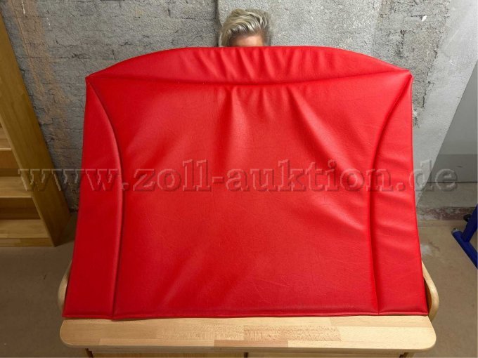 Gesamtansicht - mit Auflage (hoch gehalten)