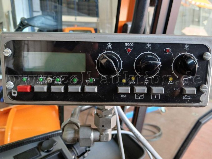 1 Kommunalfahrzeug - Hansa APZ 1003 mit Zubehör – foto 10 – kavel bij Zoll-Auktion, Geretsried