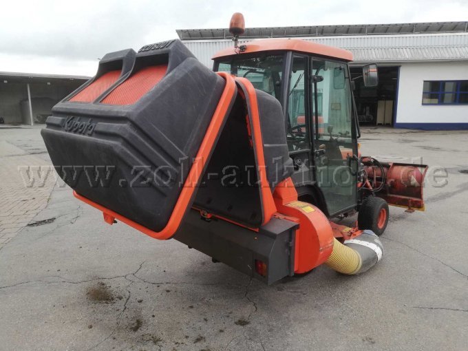 Hinten mit Absaugcontainer