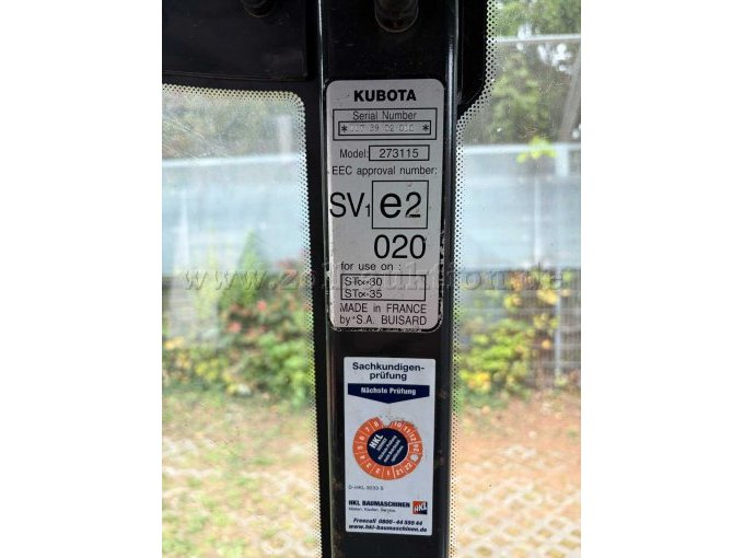 1 Kommunaltraktor Kubota STα-35 mit Zubehör – Defekt / Teileträger – foto 7 – kavel bij Zoll-Auktion, Hamburg