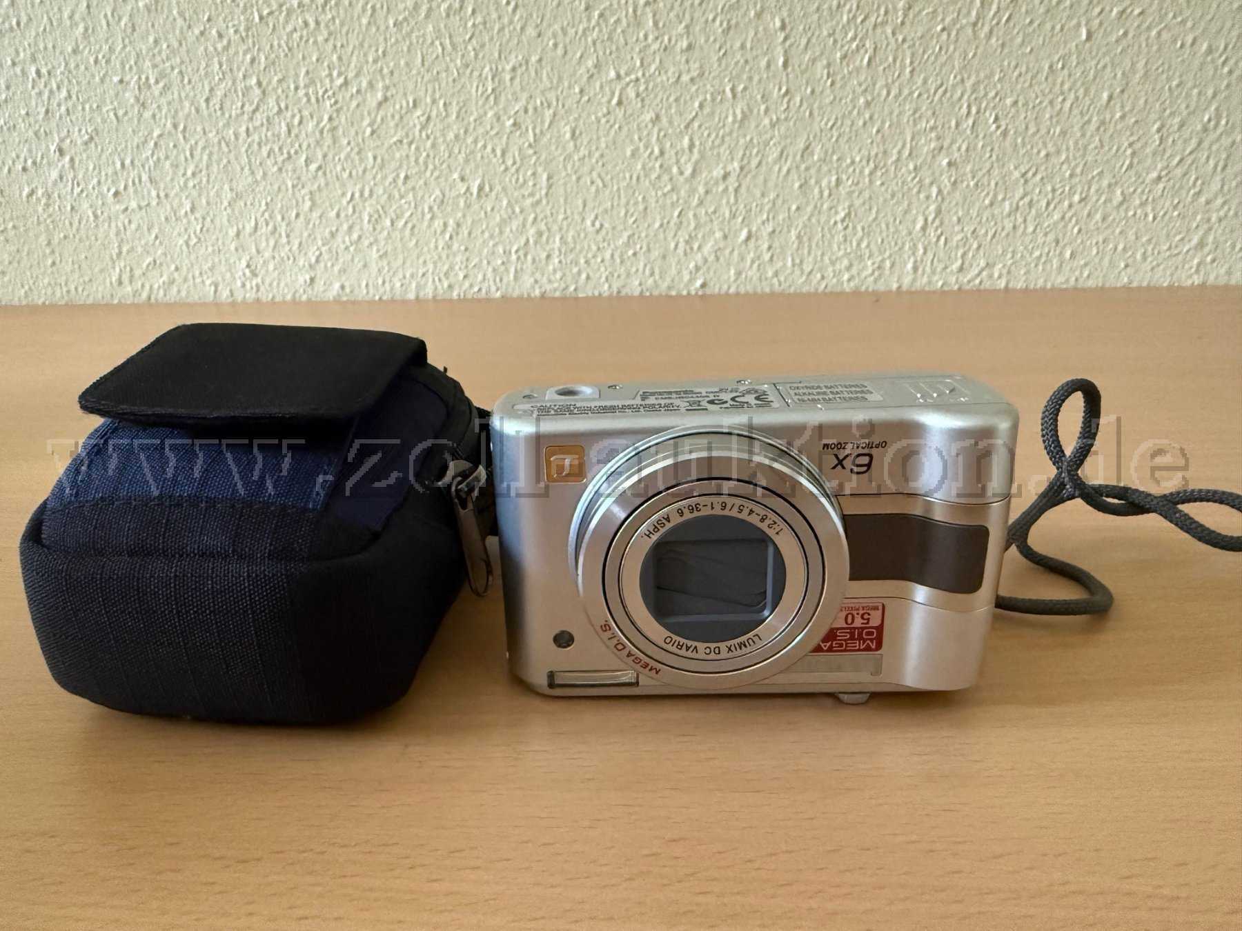 Kamera mit Tasche
