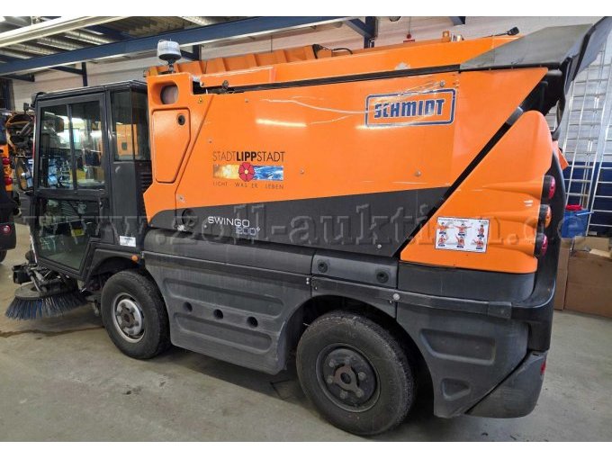 Kompaktkehrmaschine Schmidt Swingo Compact 200, hintere linke Seitenansicht