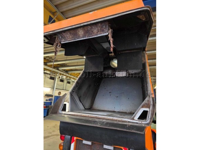 Kompaktkehrmaschine Schmidt Swingo Compact 200, hintere Schmutzbehälteransicht