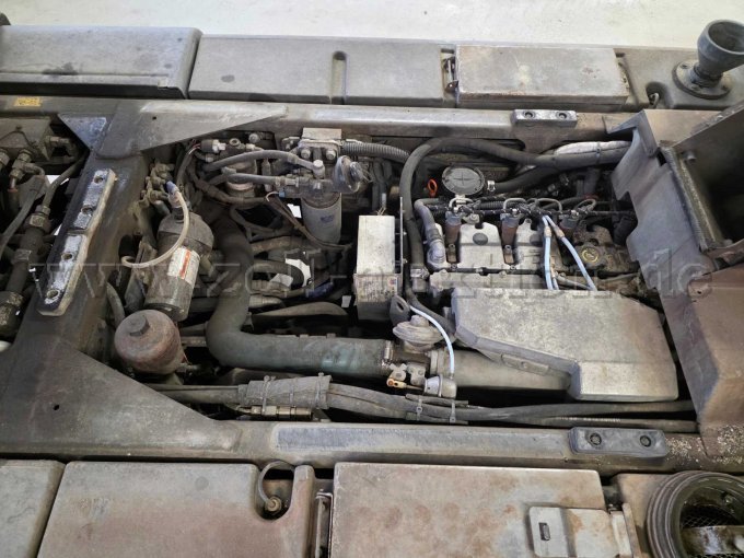 Kompaktkehrmaschine Schmidt Swingo Compact 200, Motorraum Ansicht