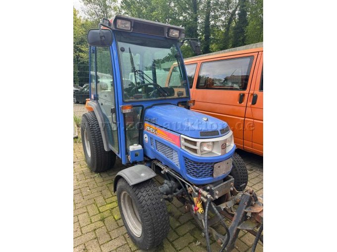 Schlepper vorne