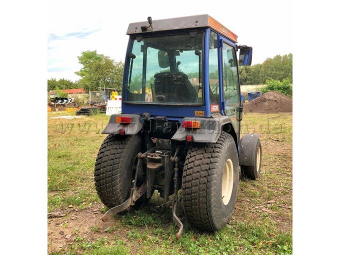 1 Kompaktschlepper Iseki 4330, Motorschaden - nicht fahrbereit – foto 3 – kavel bij Zoll-Auktion, Gifhorn