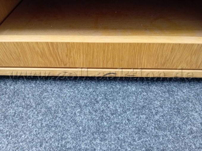 Leichte Striehmen von Schuhen