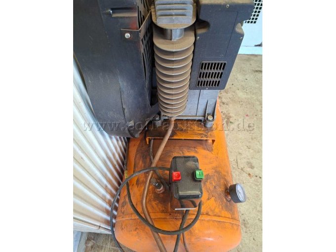 1 compressor, D & L Technik, 350 liter – foto 2 – kavel bij Zoll-Auktion, Holzminden
