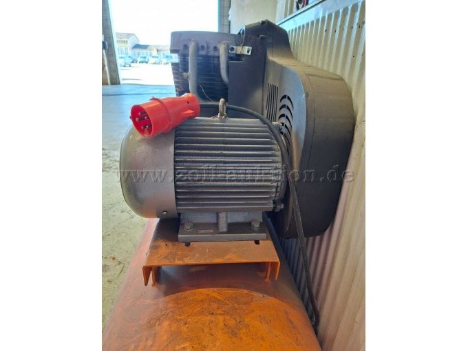 1 compressor, D & L Technik, 350 liter – foto 7 – kavel bij Zoll-Auktion, Holzminden