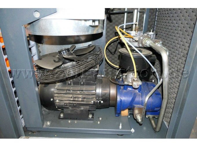 Detailaufnahme 1 der Innenansicht aus Sicht der geöffneten Klappe