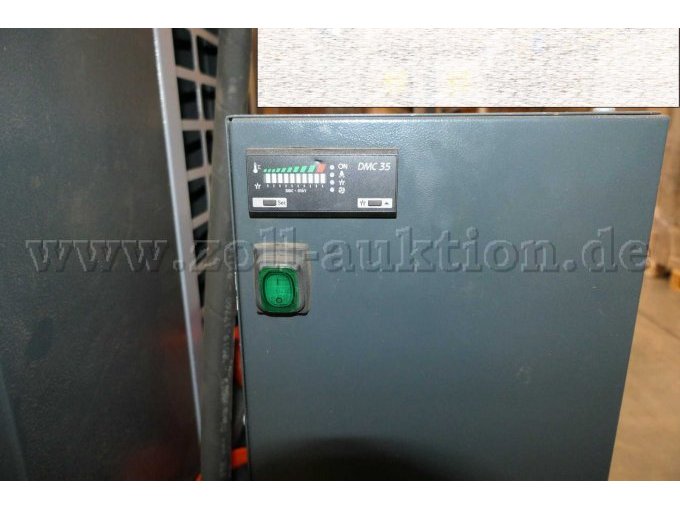 Detailaufnahme 2 von vorne mit Bedienelementen