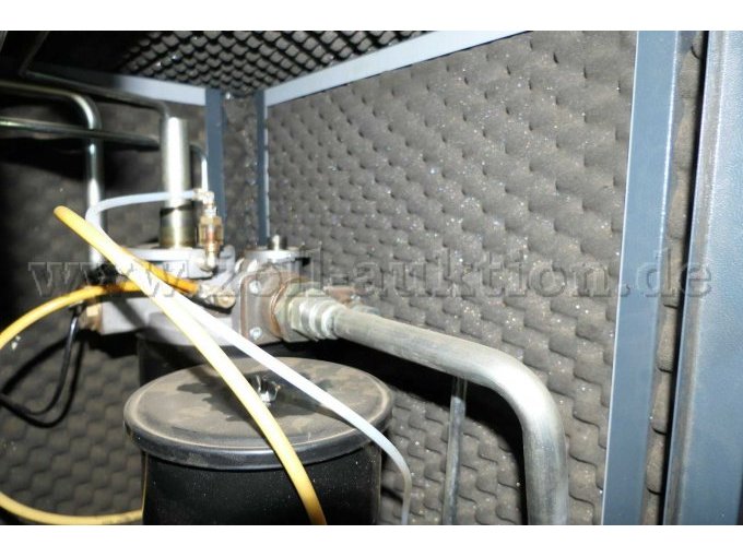 Detailaufnahme 4 mit geöffneter Klappe von links