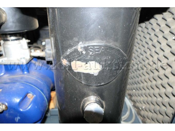 Detailaufnahme 2 mit geöffneter Klappe von links