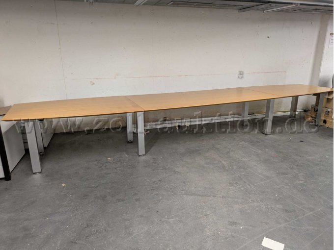 Konferenztisch Konferenztisch