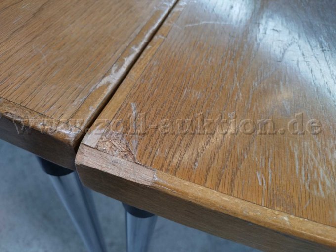 Abplatzungen an der Tischplatte