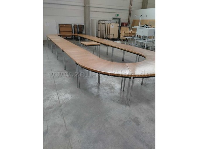 Gesamtansicht von links