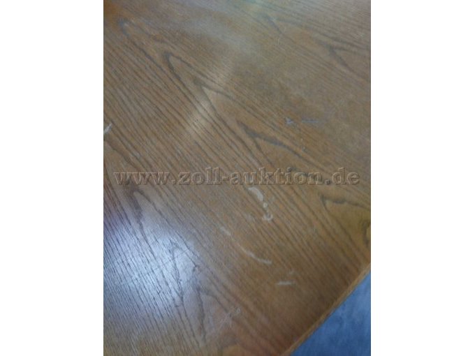 Kratzer auf der Tischplatte