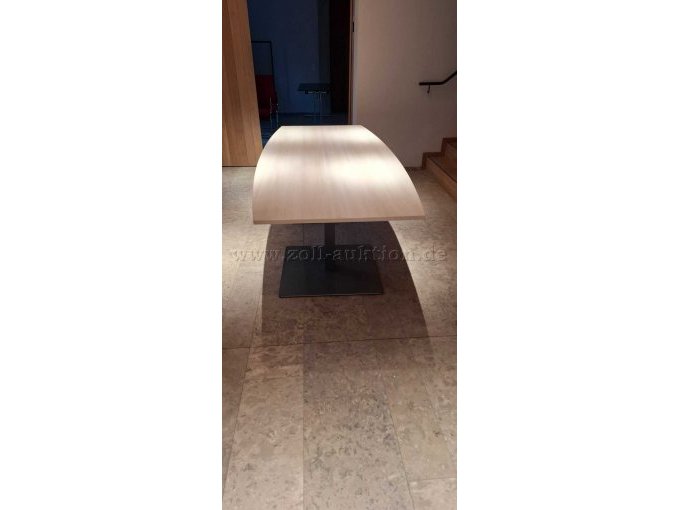 Tisch inkl. Tellerfüße 2