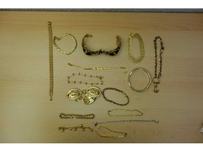 Armbänder aus Metall