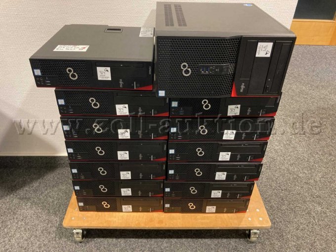 14 Fujitsu PCs Frontansicht