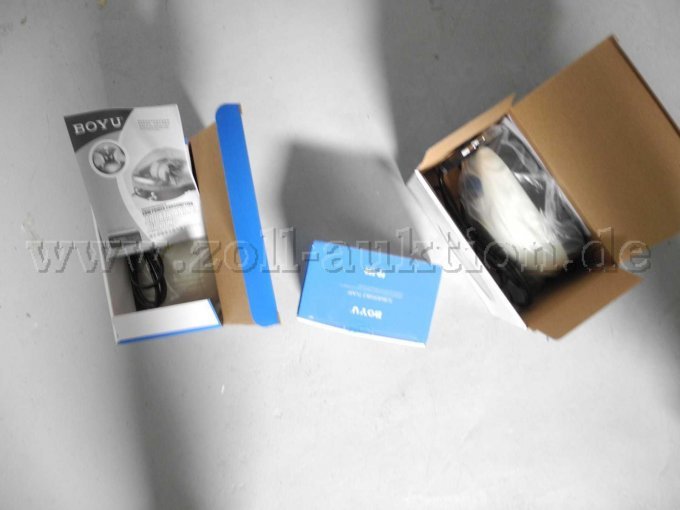 Ansicht geöffnete Kartons