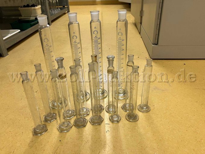 Messzylinder Glasfuß für Stopfen